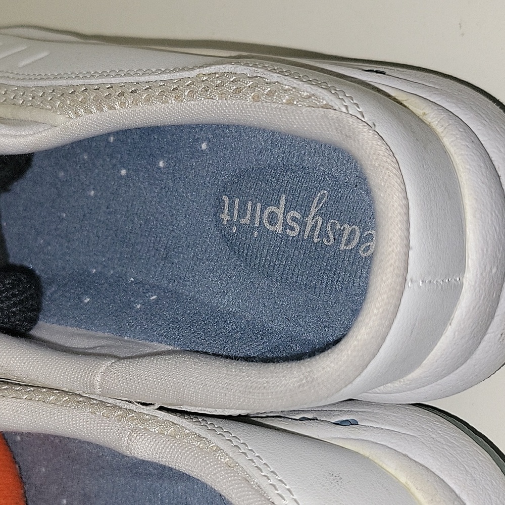 Sneaker - Picture 2 of 5
